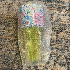 Lilly Pulitzer Beach Sand Cup Holder in Dive In - NWT